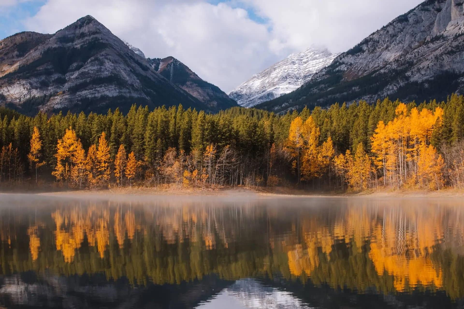 5 luxury leaf-peeping stays for an unforgettable autumn escape in 2026
