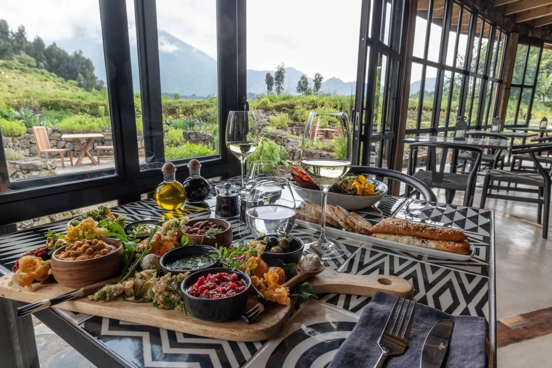 4 Wilderness safari dining experiences that bring regional flavour into the wild