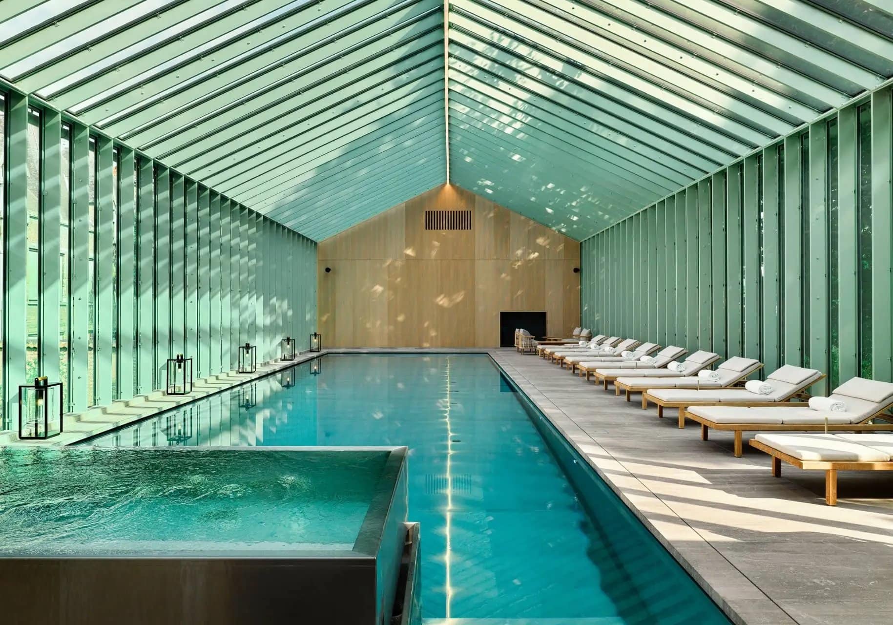 A festive weekend in Antwerp: the new direct Eurostar, a monastery hotel and Ruinart champagne on the terrace